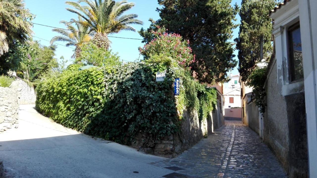 Apartments Veli Lošinj Екстериор снимка