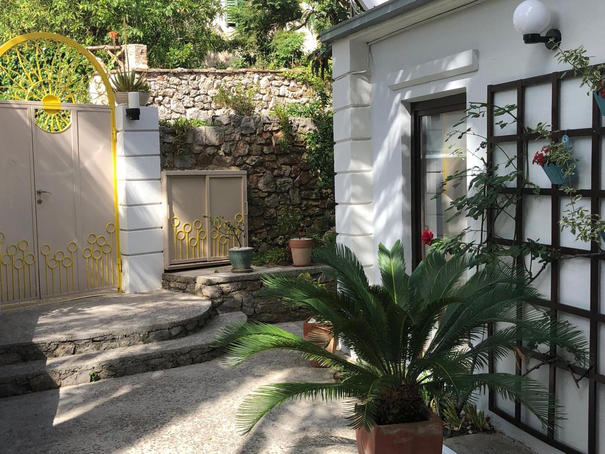Apartments Veli Lošinj Екстериор снимка