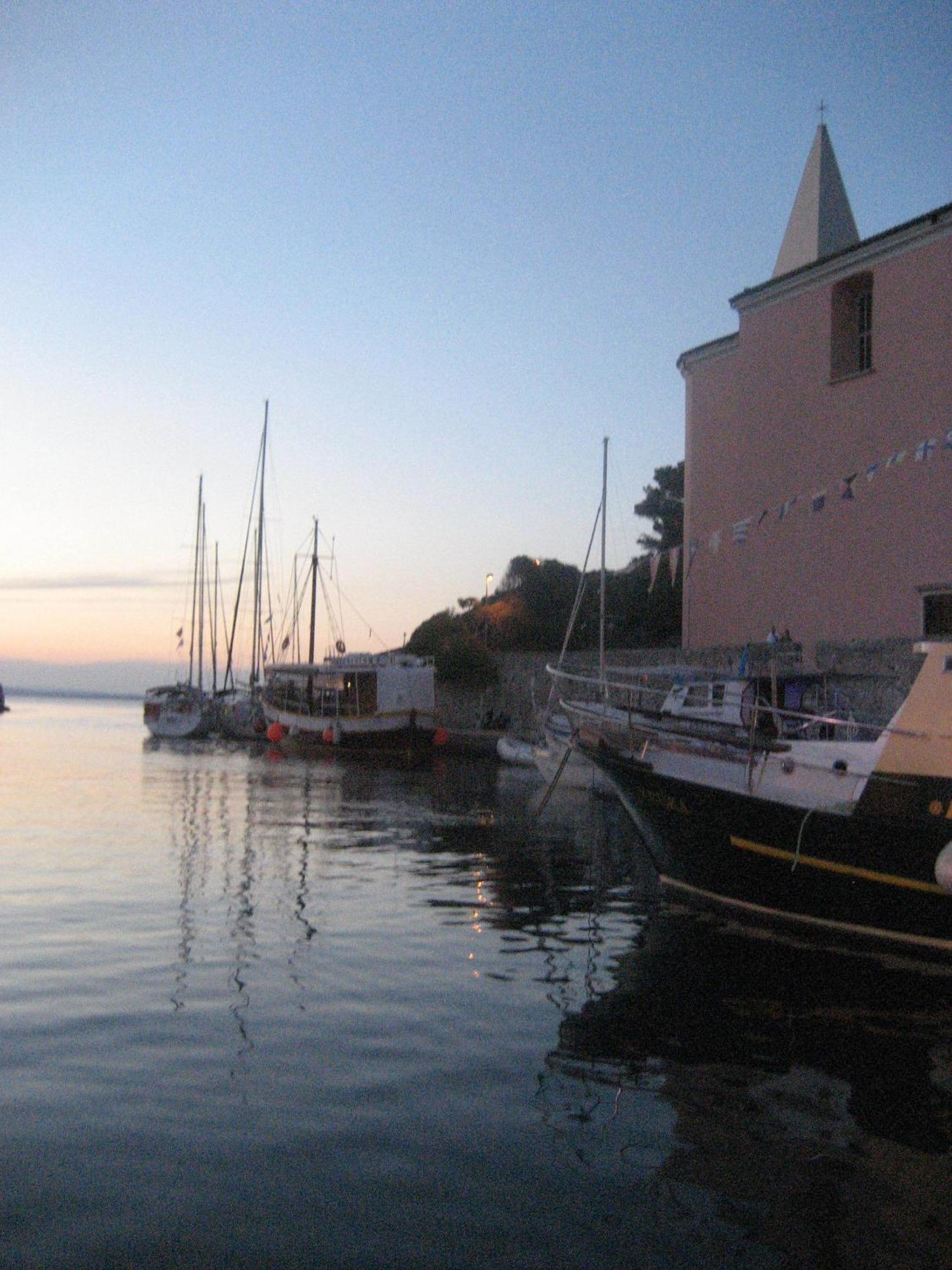 Apartments Veli Lošinj Екстериор снимка